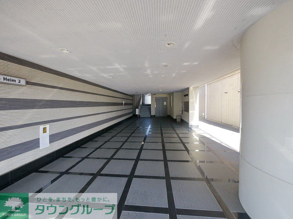 エントランス　駐車場