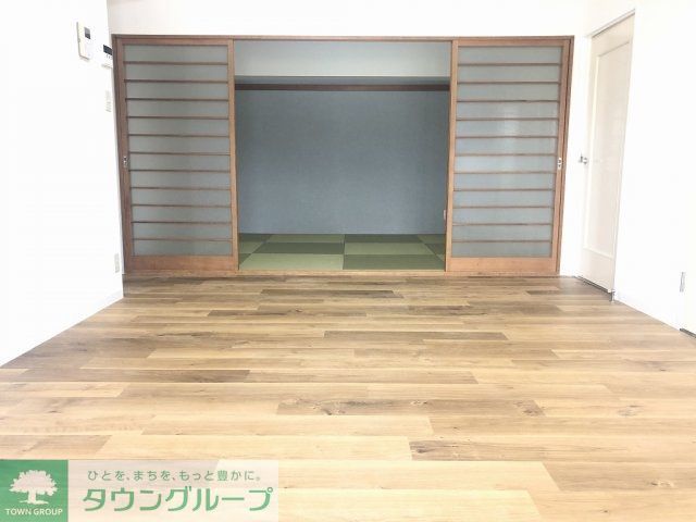 居室・リビング　駐車場