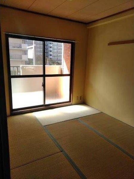 その他部屋・スペース　広くて明るい寝室