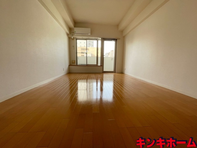 居室・リビング　写真は別のお部屋です。