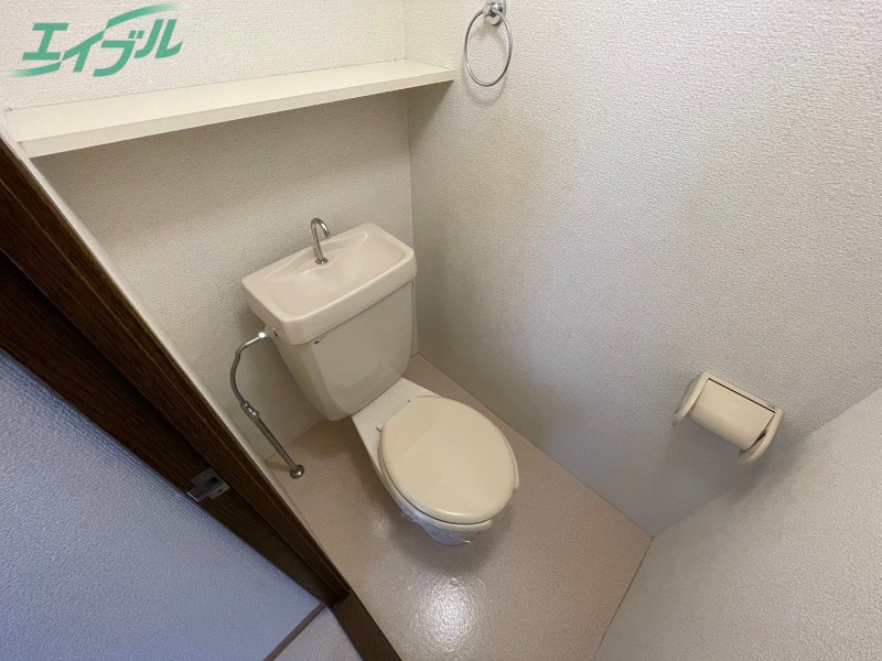 トイレ　別部屋同タイプ