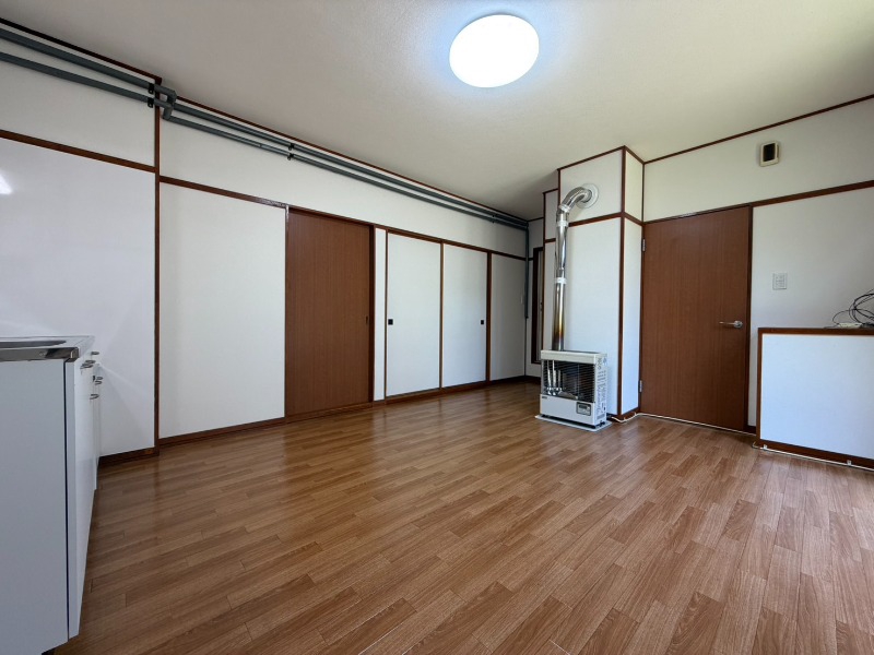居室・リビング　広くてキレイなお部屋が広がっていて、充実した生活が送れそう。