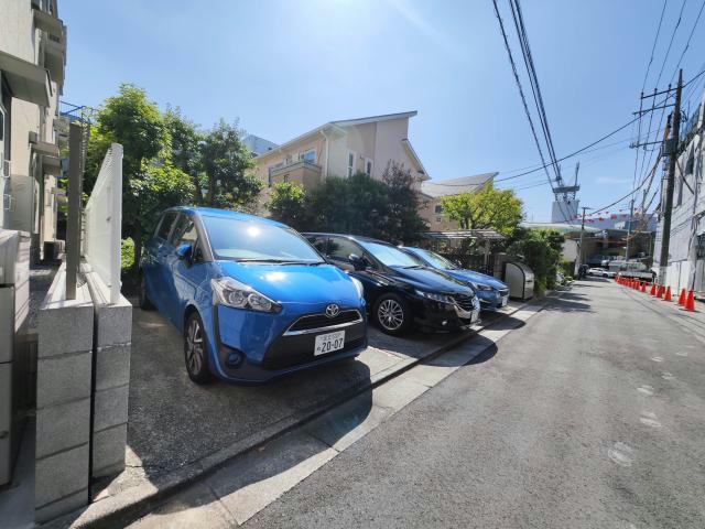駐車場　駐車場