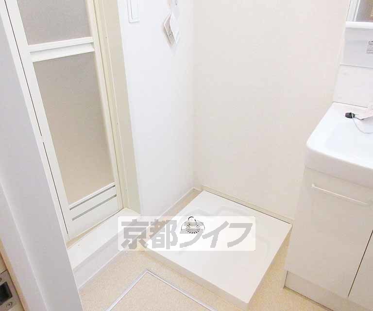その他設備　室内に洗濯機置けます・
