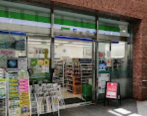 コンビニ　ファミリーマート 中野坂上ハーモニー店（コンビニ）まで412m