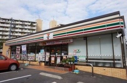 コンビニ　セブンイレブン川崎久末店（コンビニ）まで130m