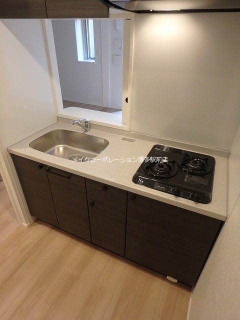 キッチン　※写真は棟内別部屋参考写真