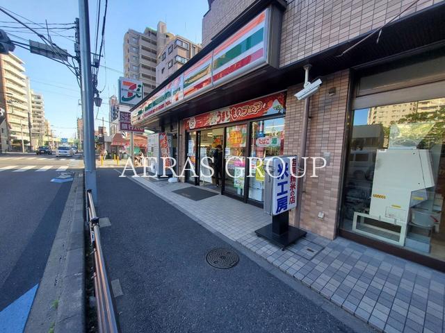 コンビニ　セブン-イレブン 戸田本町１丁目店（コンビニ）まで48m
