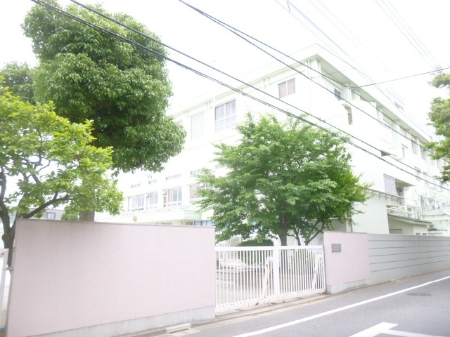 小学校　江戸川区立鹿骨東小学校（小学校）まで263m