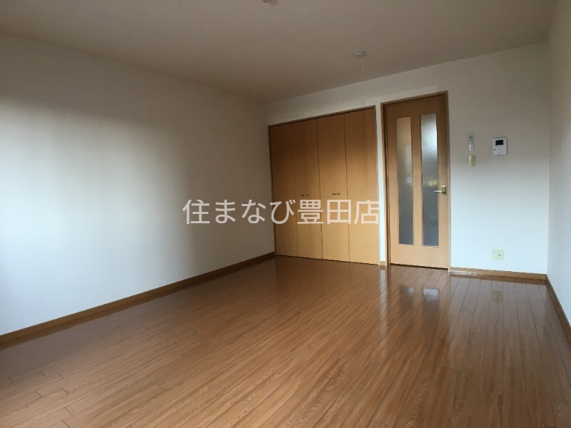 居室・リビング　同型別部屋写真