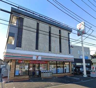 コンビニ　セブンイレブン（コンビニ）まで495m