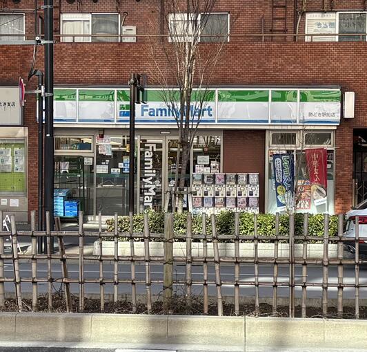 コンビニ　ファミリーマート勝どき駅前店（コンビニ）まで173m