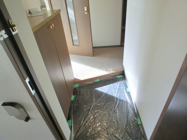 玄関　ゆったりとした玄関です。