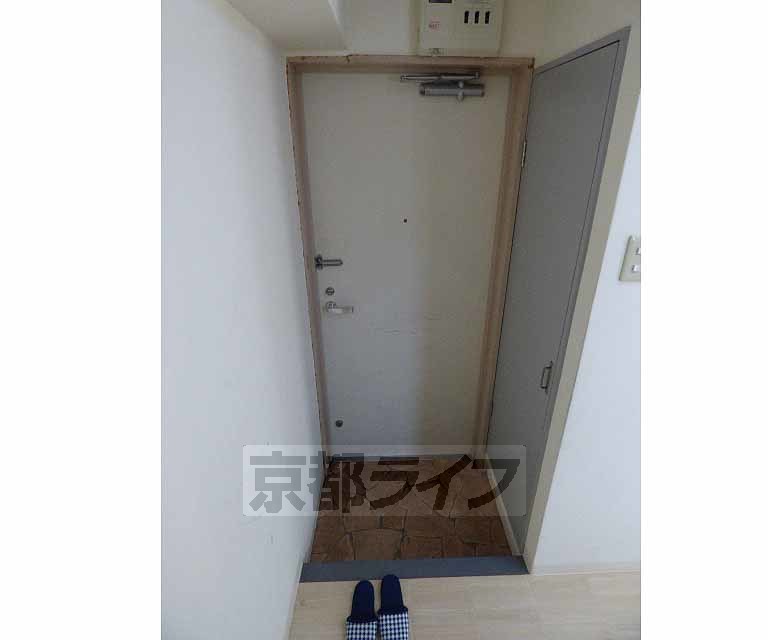 玄関　玄関です。