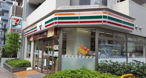コンビニ　セブンイレブン文京湯島2丁目店（コンビニ）まで122m