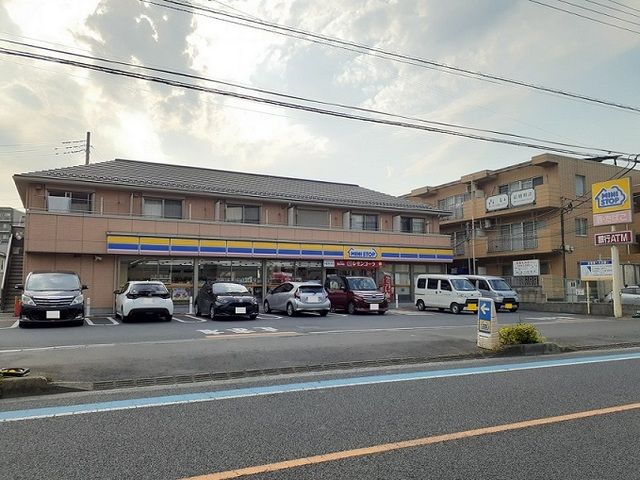 コンビニ　ミニストップ　鉄道博物館前店（コンビニ）まで220m