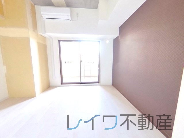居室・リビング　スタンダードな洋室です