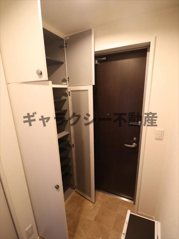 玄関　シューズボックス付きの玄関