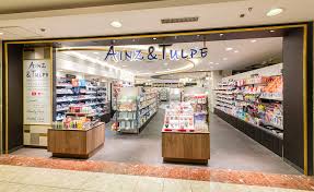 ドラックストア　アインズ＆トルペエキュート上野店（ドラッグストア）まで368m