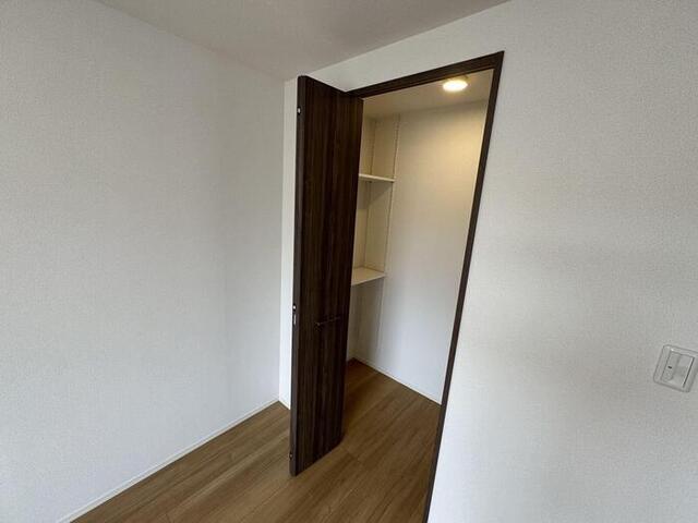 収納　ワンステップクローゼット