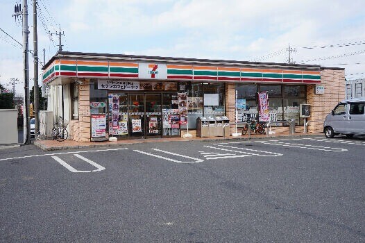 コンビニ　セブンイレブン柏豊住3丁目店（コンビニ）まで655m
