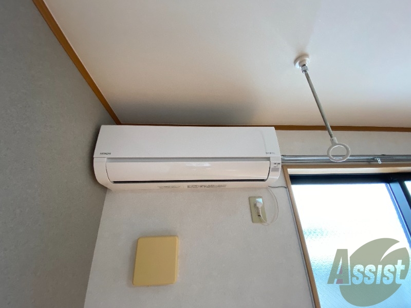 その他設備　部屋にはエアコンがあり、暑い日や寒い日も安心です。