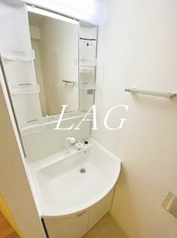 洗面設備　独立洗面台です。