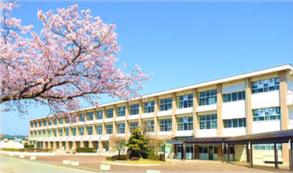 中学校　三木中学校（中学校）まで1757m