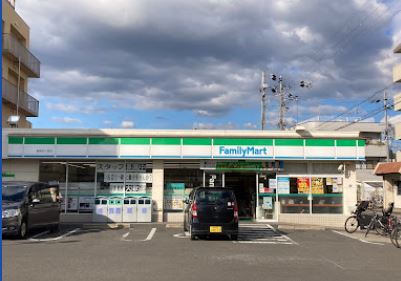 コンビニ　ファミリーマート 長岡京久貝店（コンビニ）まで616m