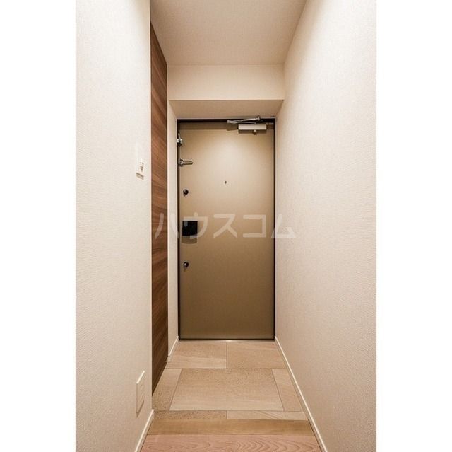 コンフォリア・リヴ品川西大井の玄関写真