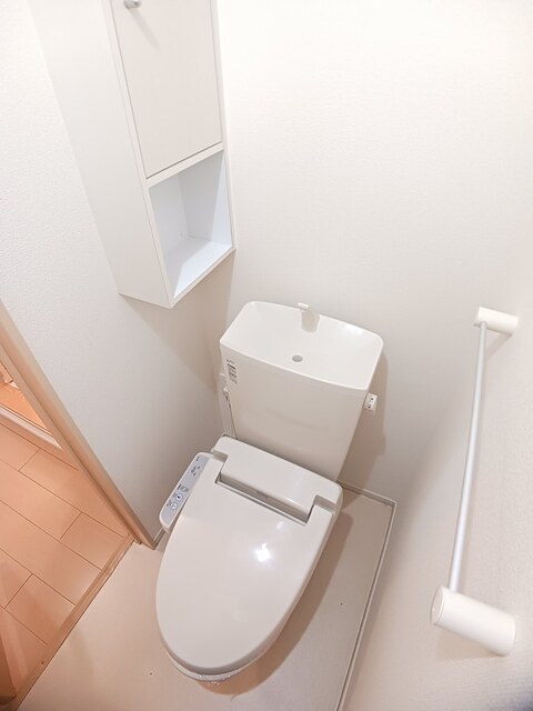 ＪＲ山陽本線 大門駅 徒歩14分 2階建 築14年のトイレ写真