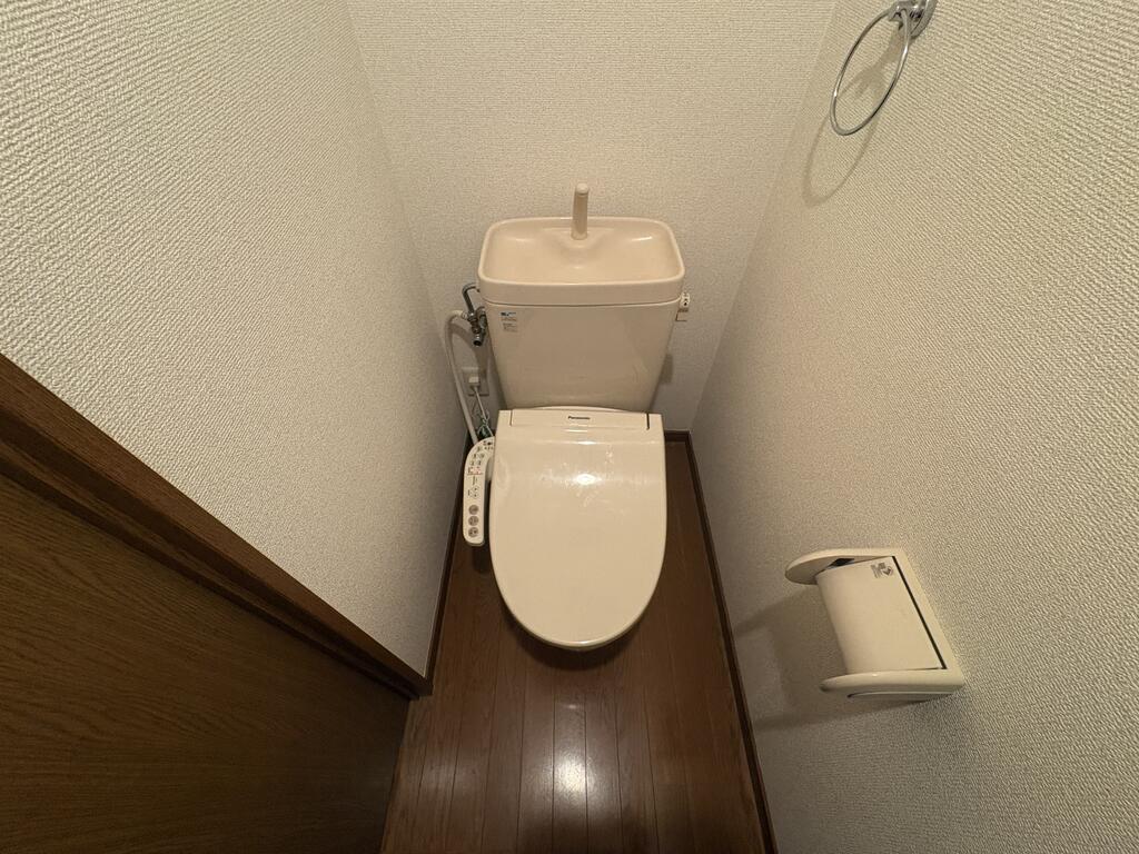 西鉄天神大牟田線 花畑駅 徒歩3分 3階建 築25年のトイレ写真