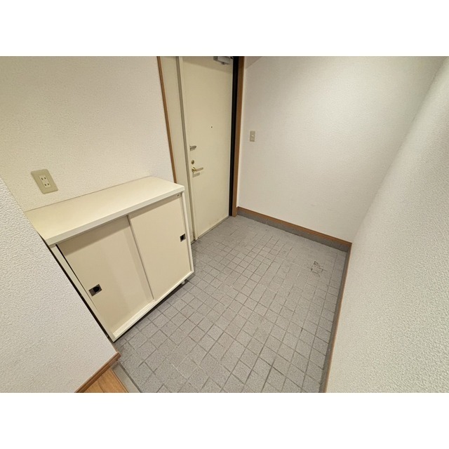 パレット新屋敷の玄関写真