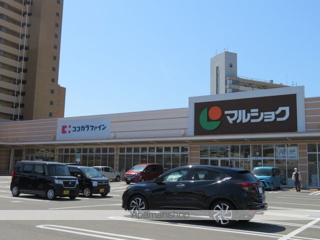 ドラックストア　ココカラファインサンタウン東駅店（ドラッグストア）まで800m