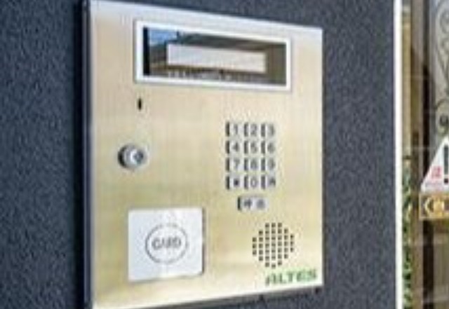 セキュリティ　オートロック完備