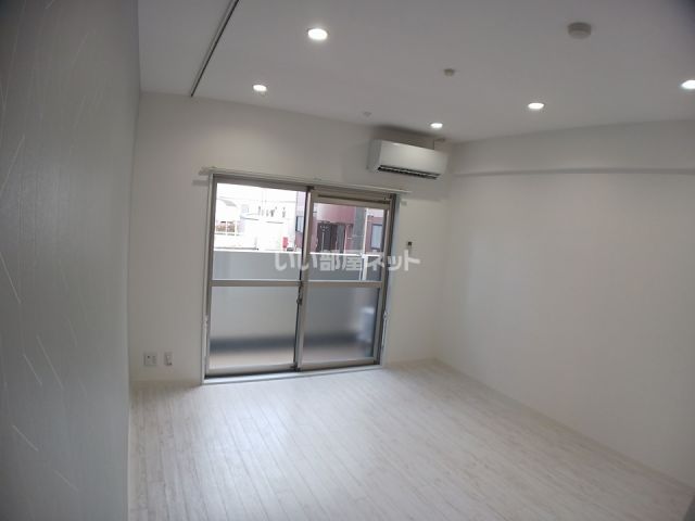 ベレッツァ四日市ときわの居間写真
