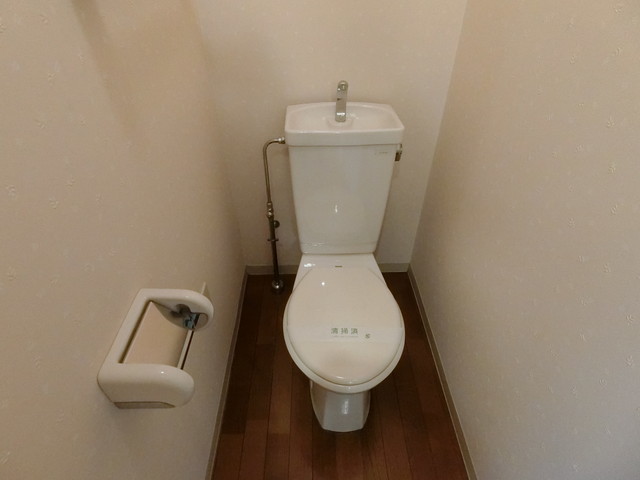 アークコート宮の前のトイレ写真