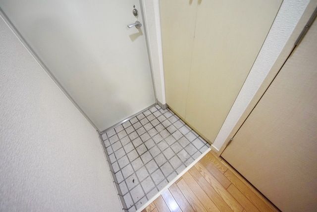 玄関　※別部屋参考写真※