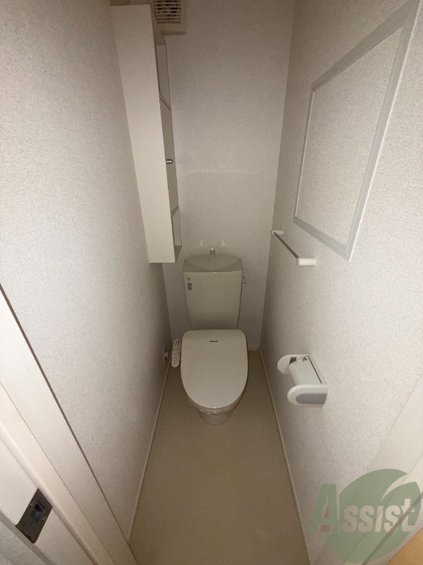 トイレ　トイレの写真です。シンプルで使いやすそうですね。