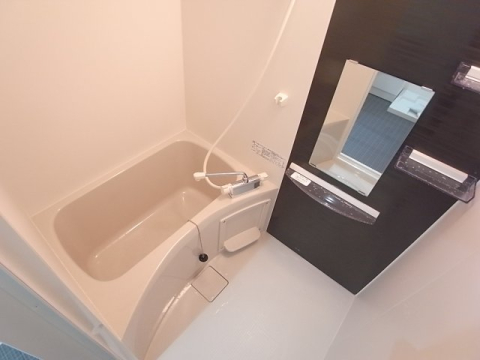 ドエル小松SOUTHの風呂写真