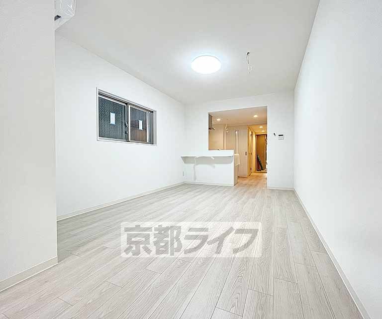PEACE WELL四条の居間写真
