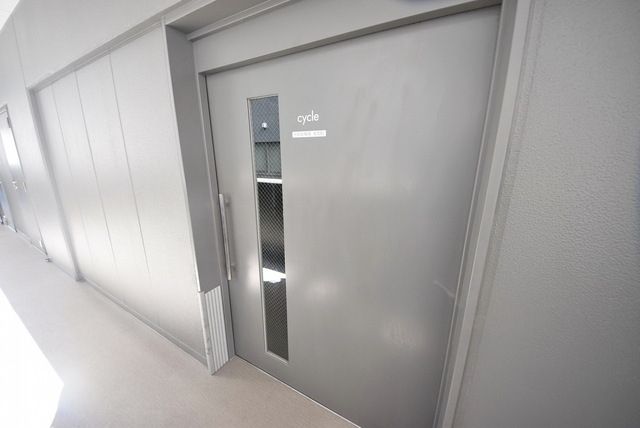 その他共有部分　2階に駐輪場があります