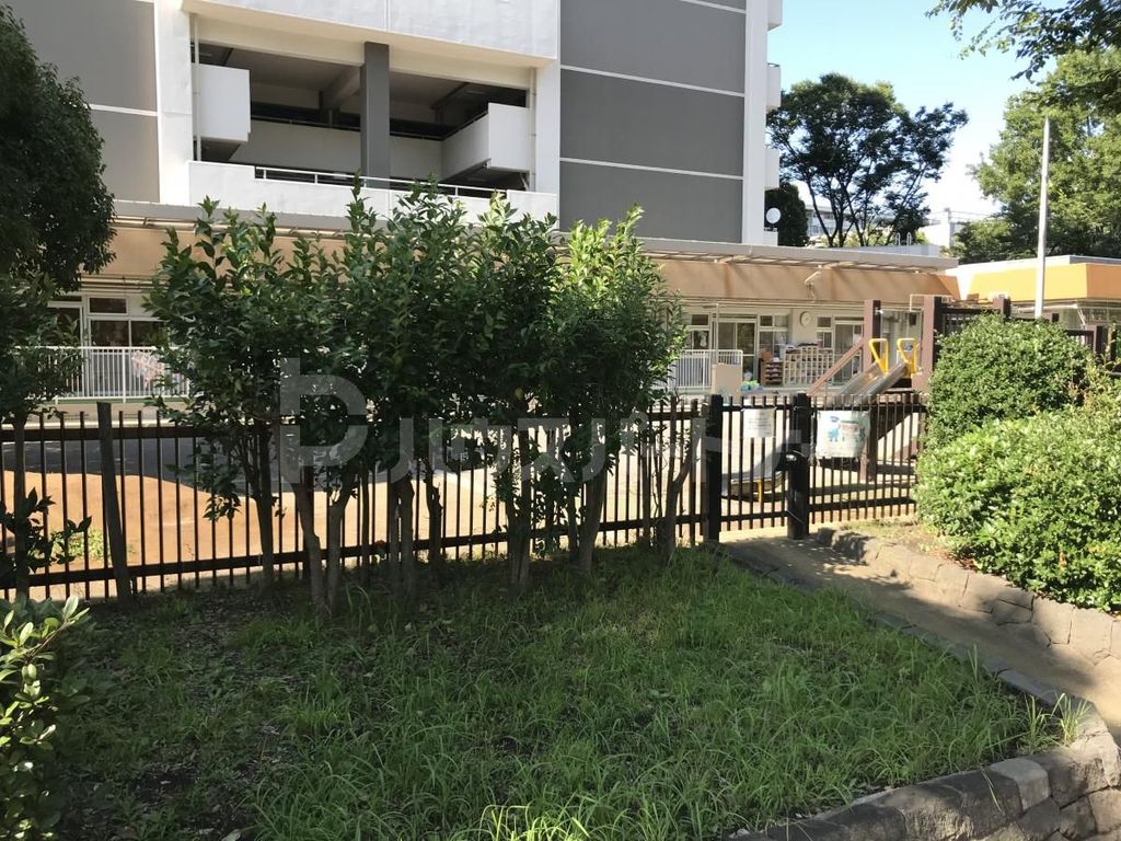 幼稚園・保育園　亀高第二保育園（幼稚園・保育園）まで390m