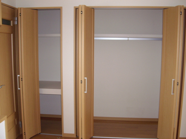 収納　写真は、別の部屋で同タイプになります。