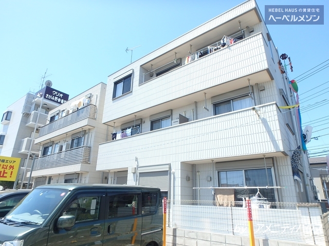 建物外観　[外観]左側がウエスト棟となります。