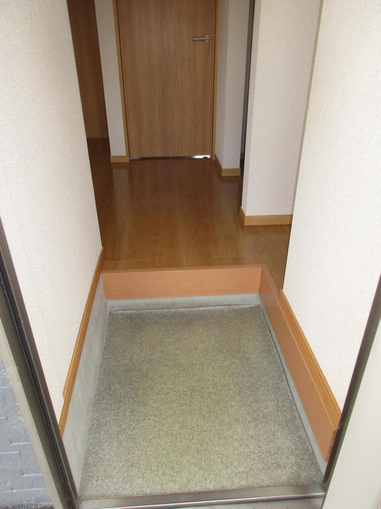 ピュアハイツ青柳 A棟の玄関写真