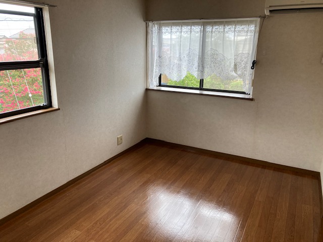 ピュアハイツ青柳 A棟の居間写真