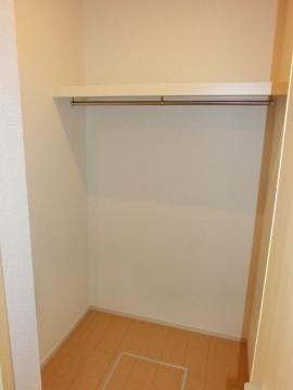 グラシア　収納　ウォークインクローゼット（開）