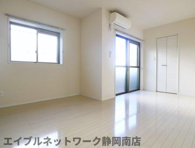 居室・リビング　ゆったりとしたリビングです