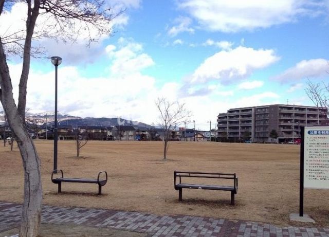 【シャン・ド・フルールの公園】